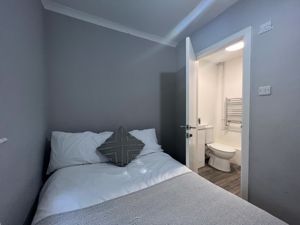 Photo 33- click for photo gallery